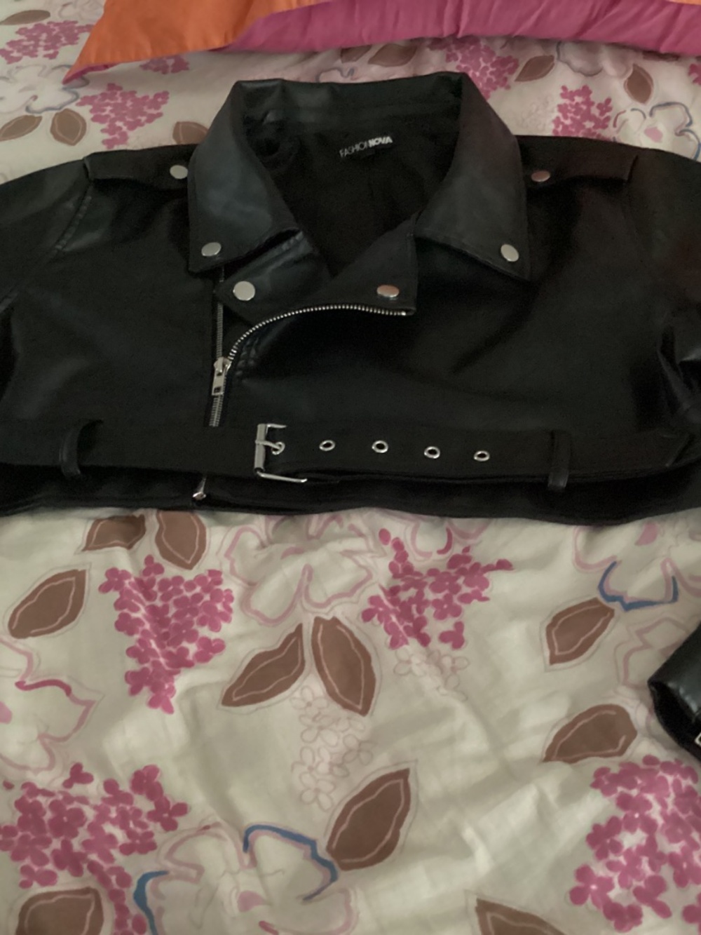 Moto Style Cropped Jacket - Picture 8 of 10